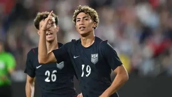 AS Menang 4-2 Atas Chile, Laga Memanas hingga Bangku Cadangan Terlibat Keributan