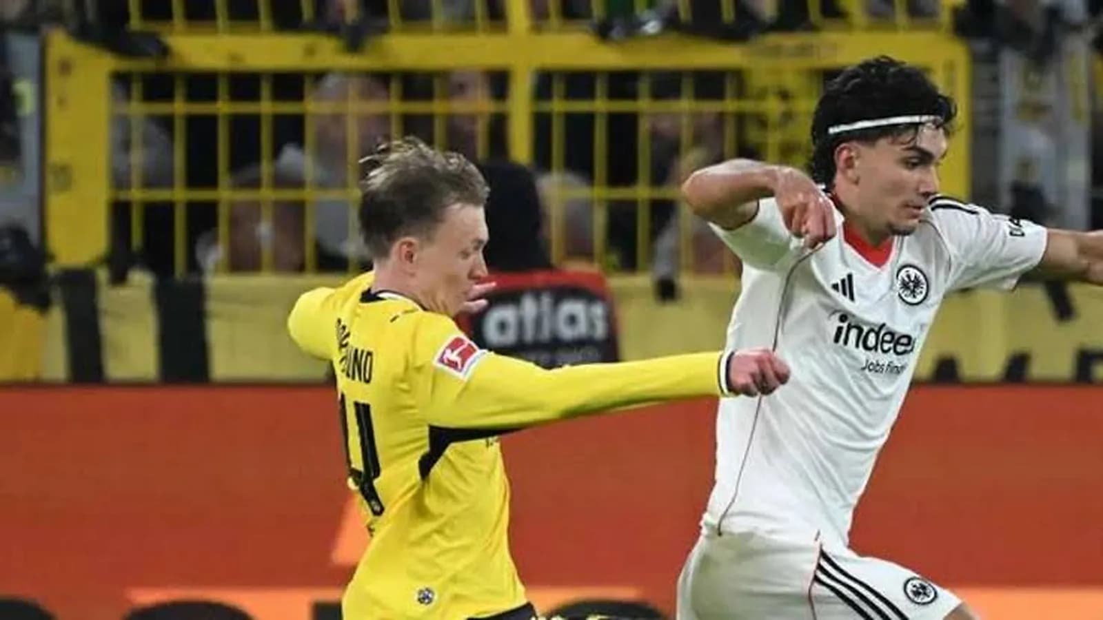 Beier Jadi Pemecah Kebuntuan! Dortmund Tumbangkan Frankfurt, Puncak Klasemen Berhasil Direbut!