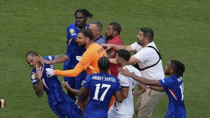 AS Vs Chile Berakhir Ricuh, Pemain Dan Bangku Cadangan Terlibat Keributan