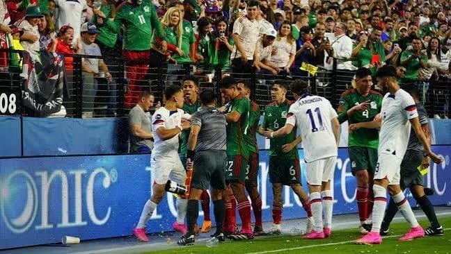 Memanas Di Rivalitas Amerika Utara! Pemain Meksiko Kartu Merah Usai Insiden Dengan Pemain AS