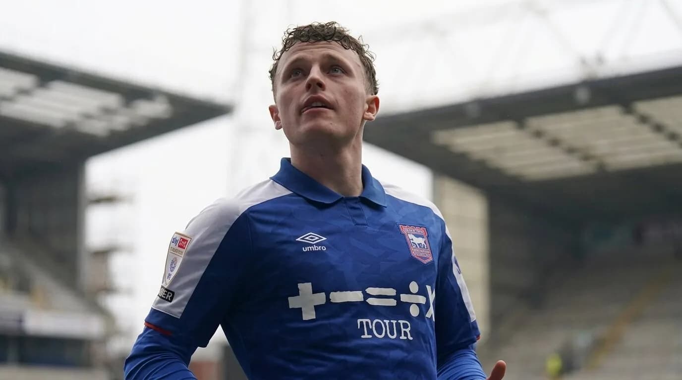 Ipswich Wanderers Menang 6-0, Sejumlah Laga Berakhir Ketat