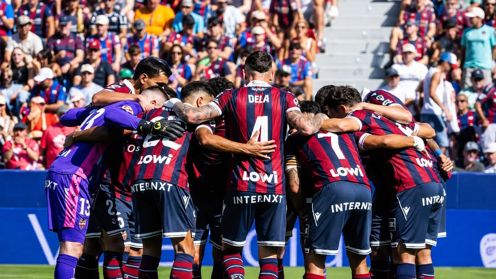 Deportivo La Coruña Menjamu Levante, Kesempatan Penting di La Liga