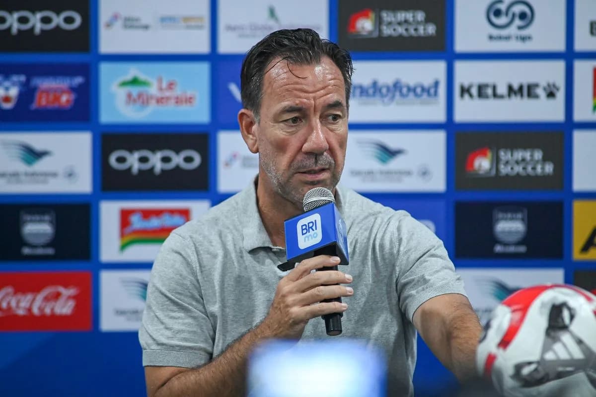 Resmi! PSIM Yogyakarta Akhiri Kontrak Jean Paul van Gastel