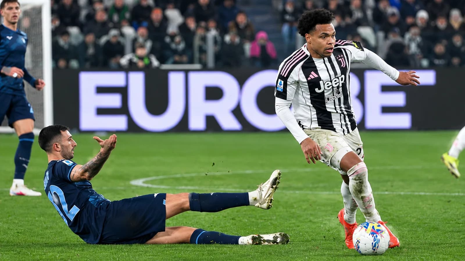 AC Milan Hadapi Atalanta, Juventus Bertemu Lazio dalam Duel Penting Serie A