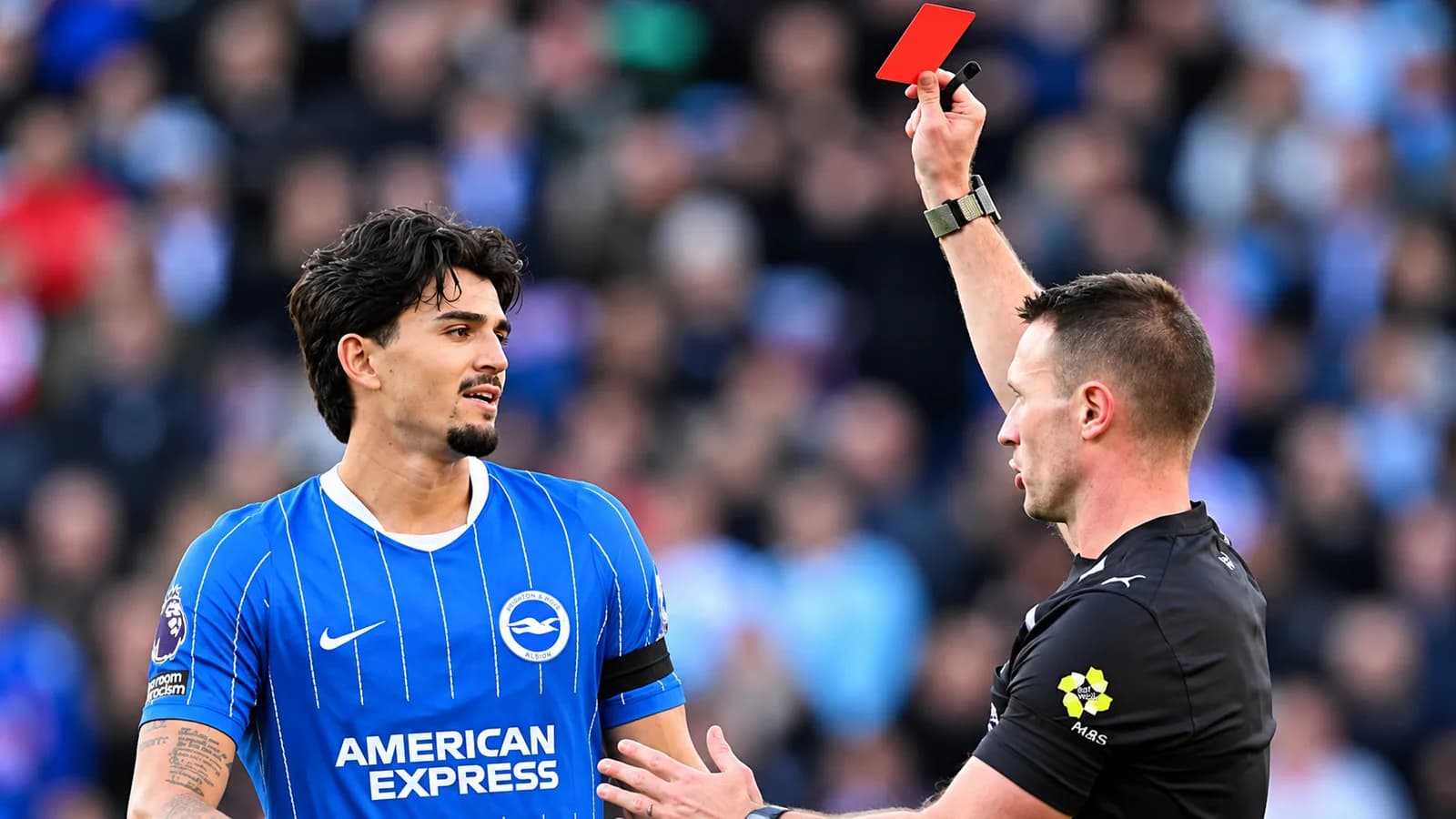 Kartu Merah Pascal Struijk Dibatalkan, Panel Premier League Justru Berbeda Pendapat soal Keputusan VAR